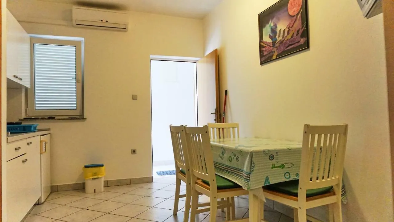 Apartmani Tatjana راب 0*,